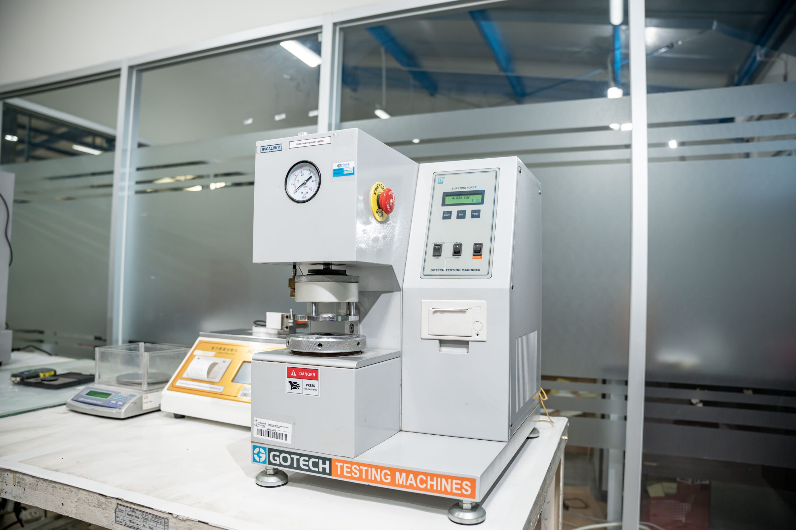 BURSTING STRENGTH TESTER